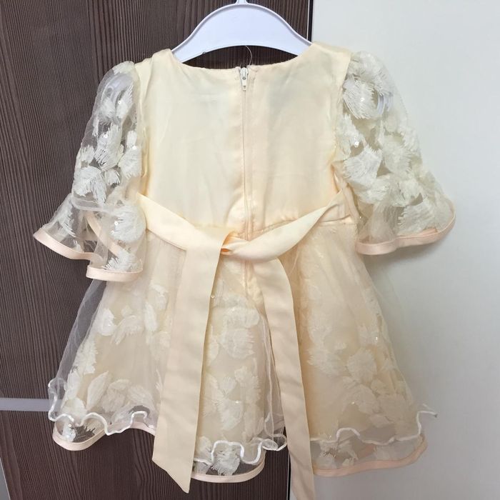 Платье детское бежевое