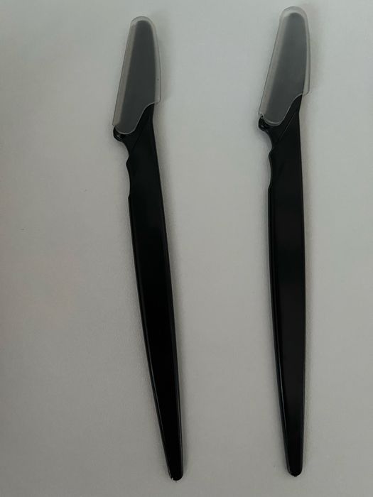 Самобръсначка за вежди