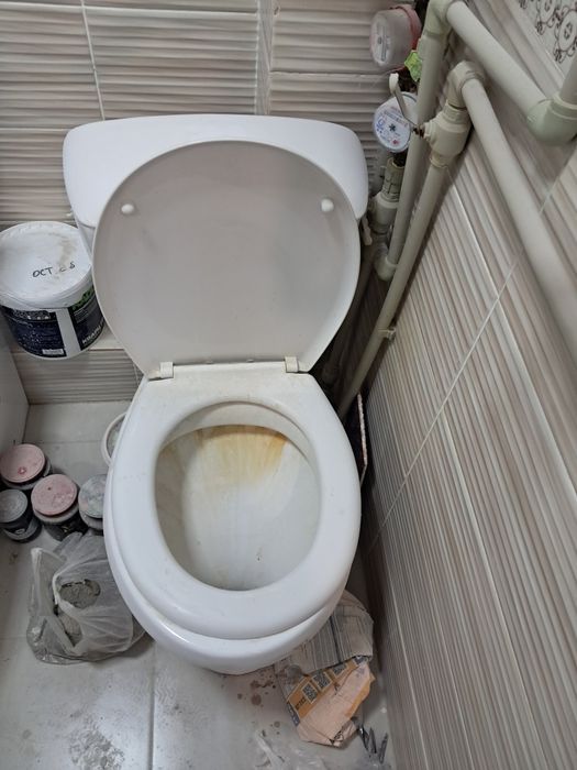 Отдам даром унитаз срочно