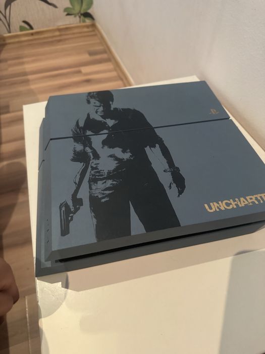 PlayStation 4 functional (detalii privat)