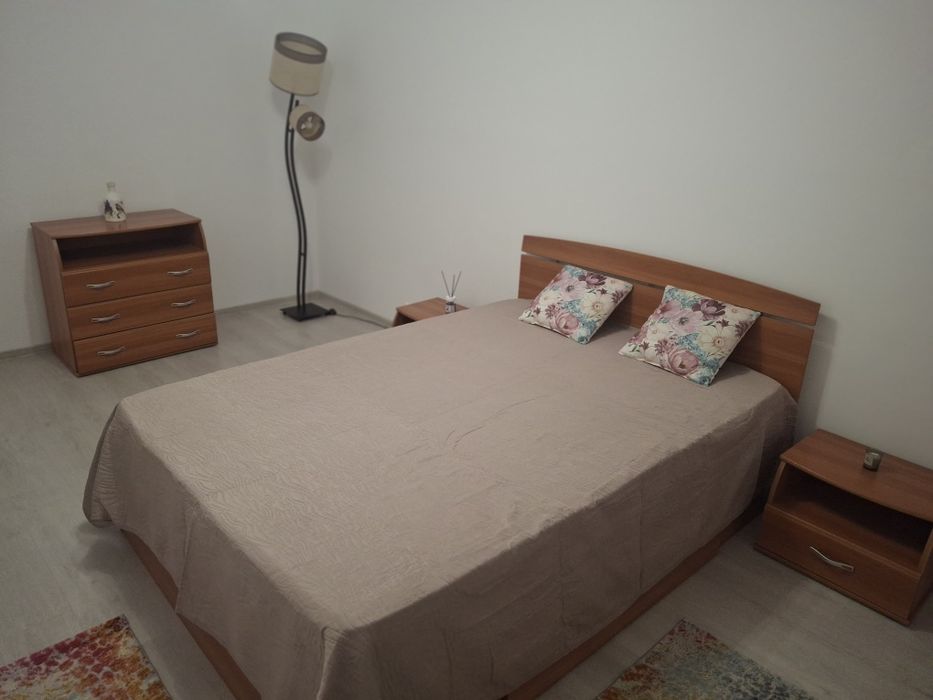 Închiriez apartament 2 camere