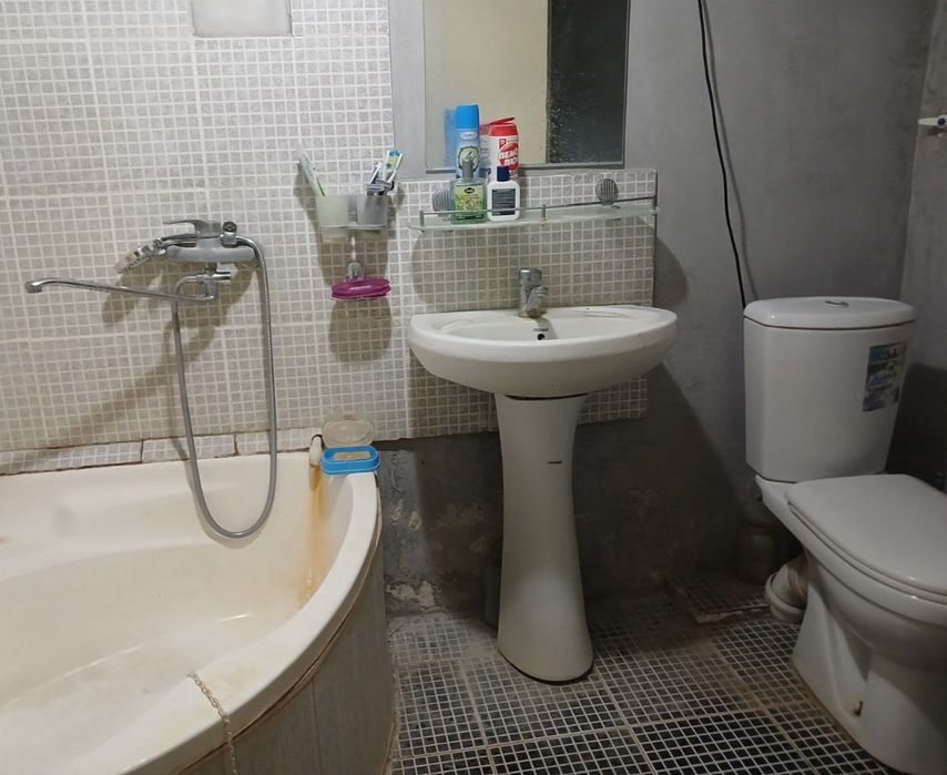 Hovli katej sotiladi sentrdan