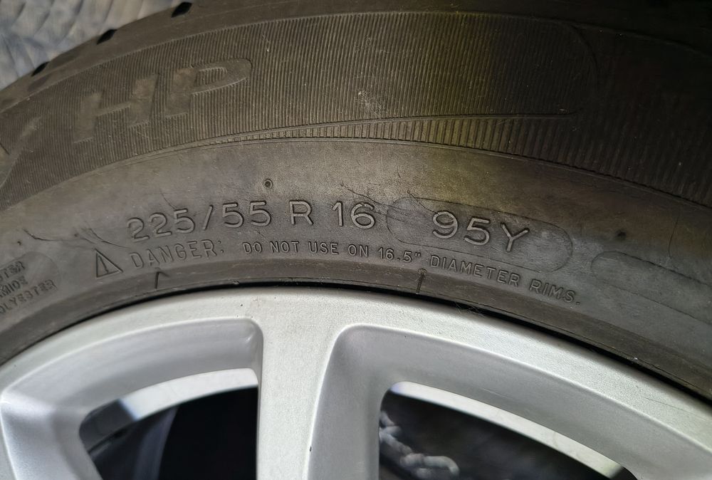 Jante 16  originale Audi  + cauciucuri Michelin de vara  225. 55 R16.