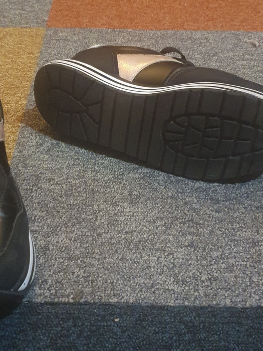 Маратонки номер 40