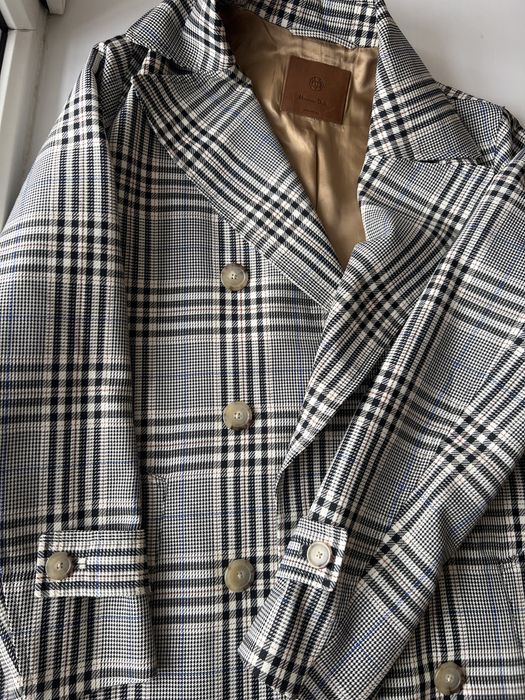 Тренч - плащ Массимо Дути.