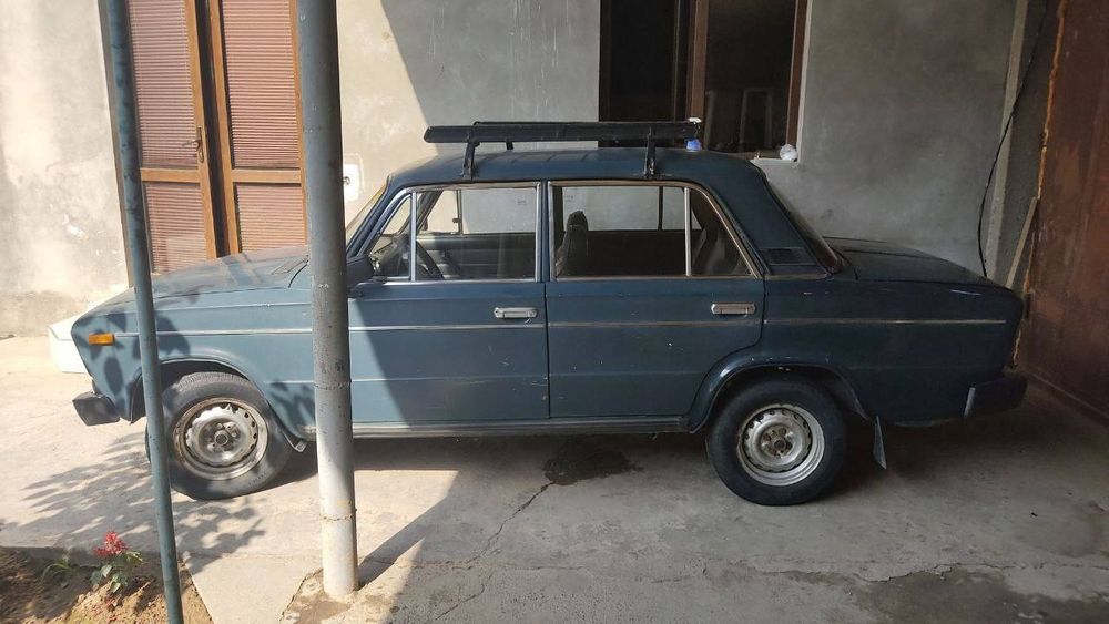 Lada 2106 srochna sotiladi