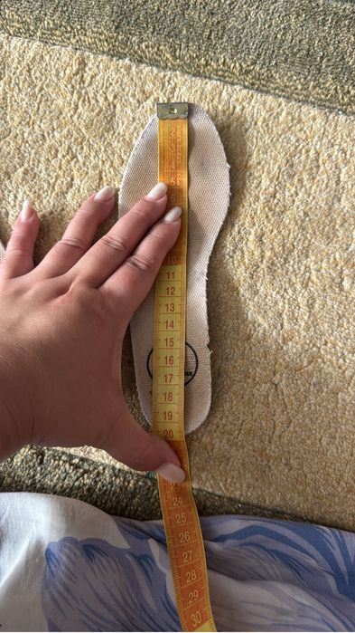 Продам коньки для фигурного катания