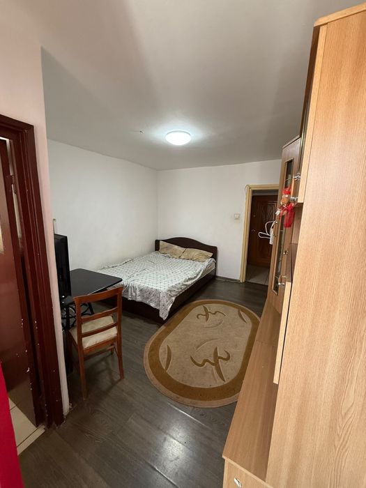 Proprietar inchiriez garsoniera