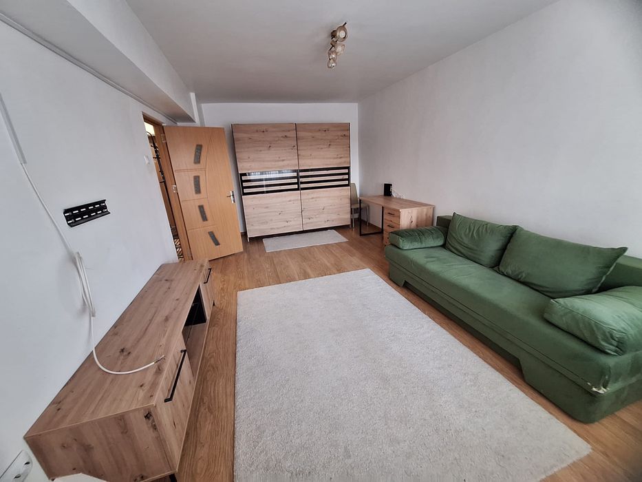 Inchiriez garsoniera