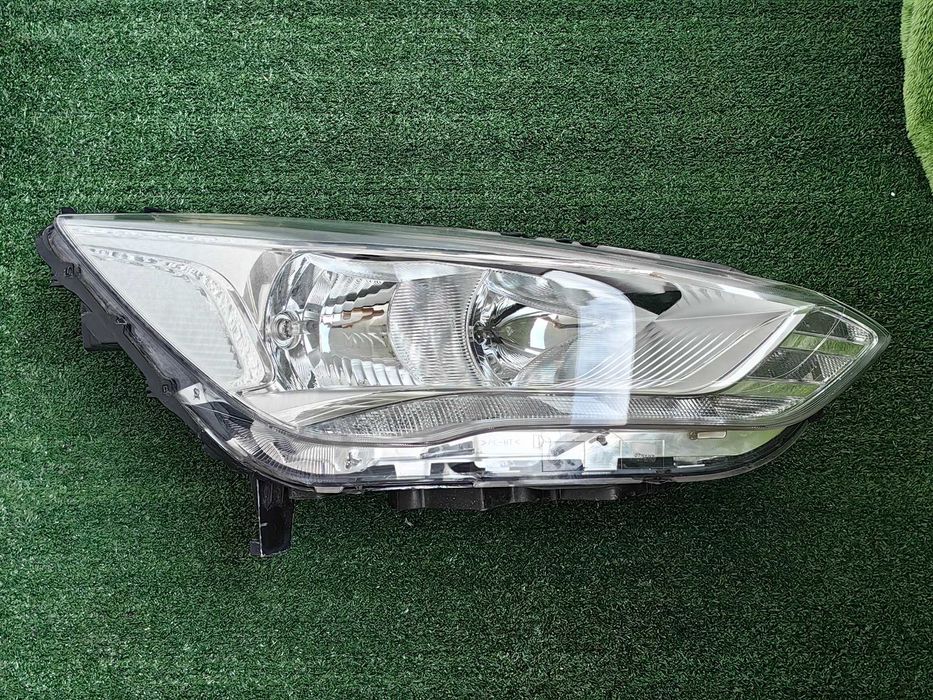Фар за Ford C-Max / Форд Ц-Макс