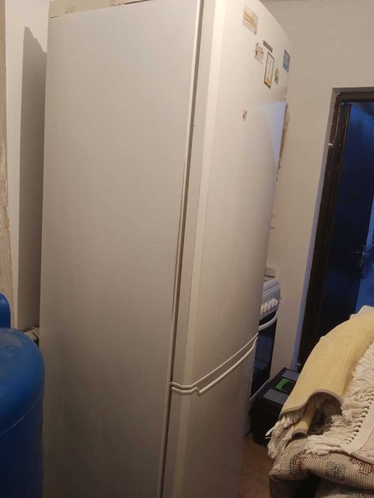 Холодильник Samsung