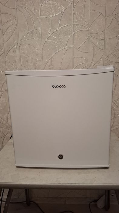 Продам маленький холодильник