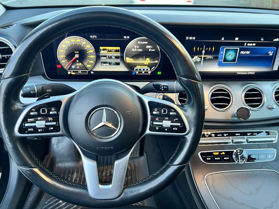 Vand Mercedes E-class 2018/12- starea masini impecabila