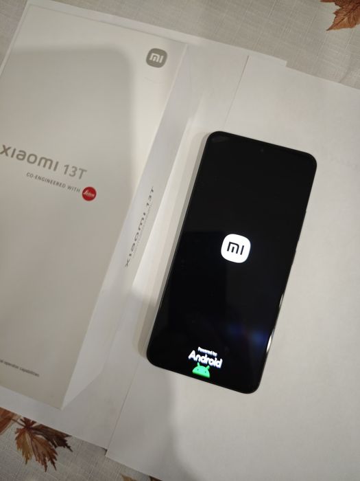 Продам недорого смартфон Xiaomi 13T