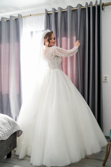 Vand rochie de mireasa