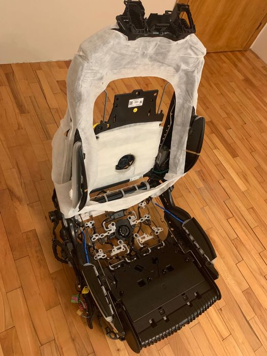 Audi Q8 и Q7 4M 2015 - рамка за пътническа седалка / метална основа