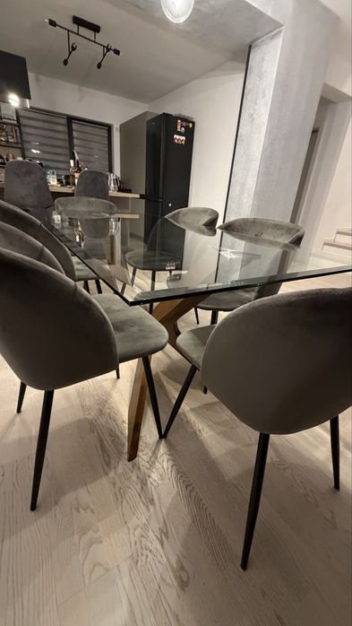 Vand masa picioare lemn nuc si blat sticla