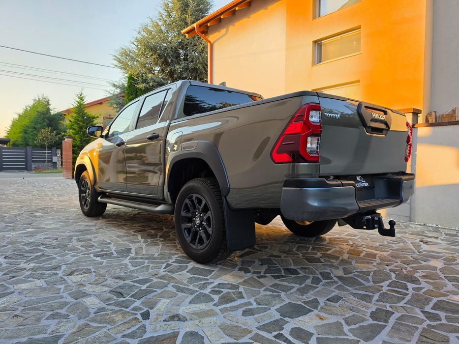 Toyota Hilux INVINCIBLE / Auto NOU / TVA Deductibil / LEASING / Garantie TOYOTA