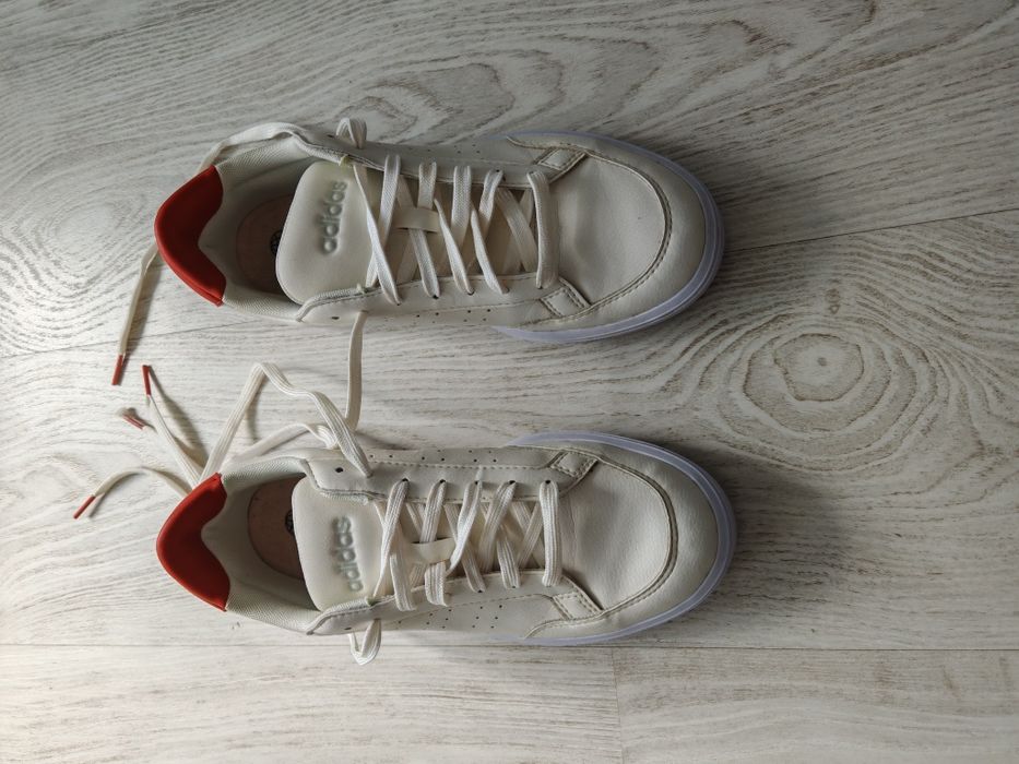 Adidasi 40. Stare foarte buna