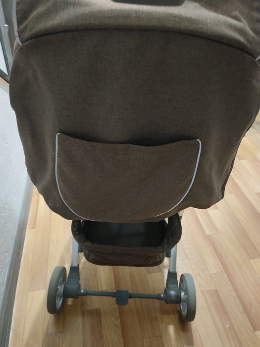 Продам прогулочную коляску