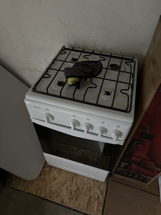 Продам газ плиту марки Лада