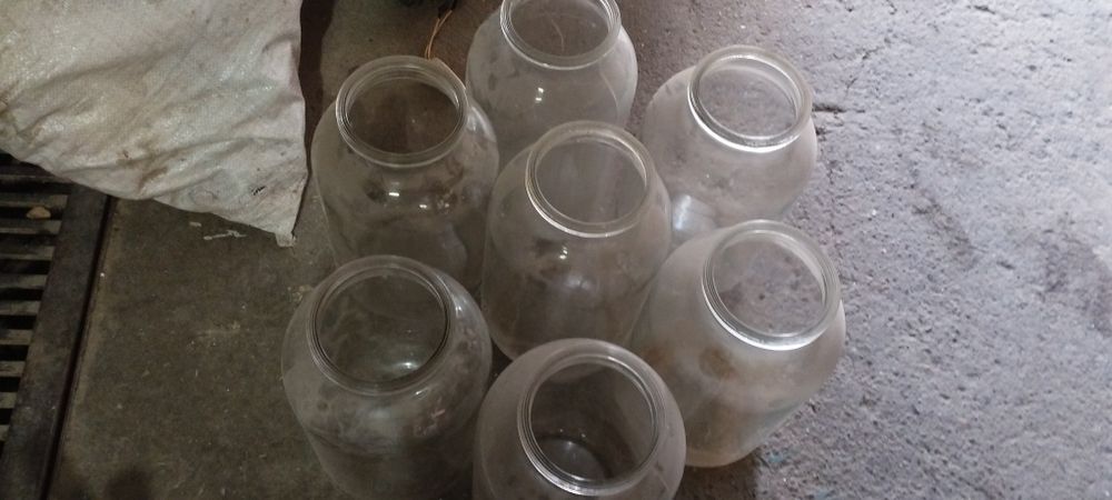 Продам банки 5л 7шт.