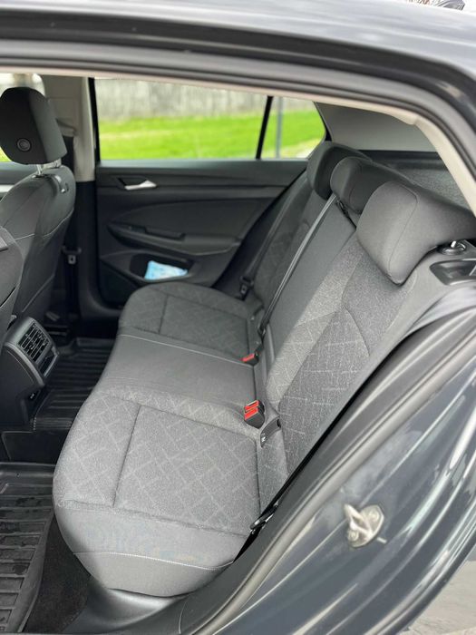VW Golf 8 2021, 2.0 TDI - 15.690 euro - pret redus de la 16.499 euro