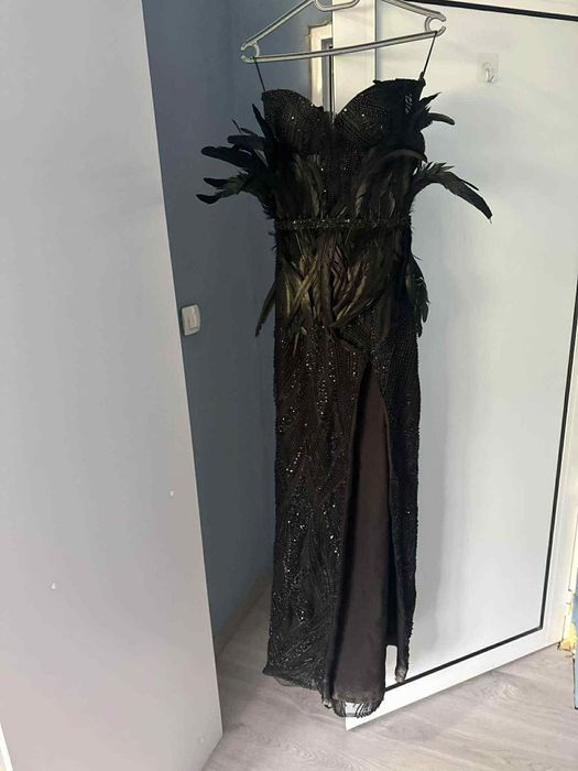 Черна рокля официална!