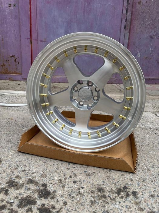 Продам новые диски