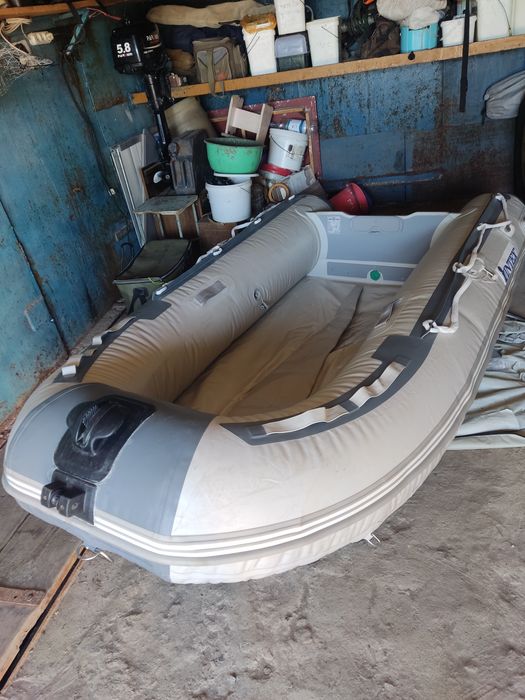 Лодка ПВХ ,,intex,,