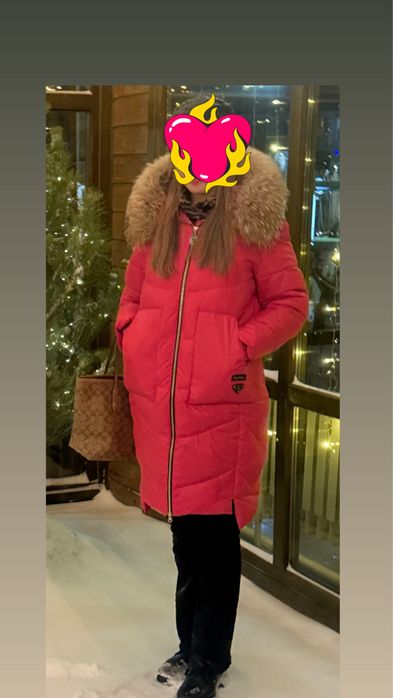 Продаи пуховик с капюшоном