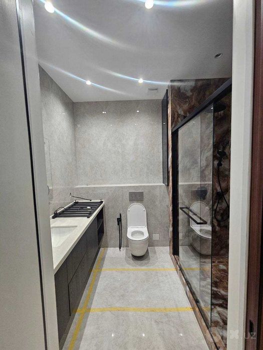 Продаётся 2-х  НОВОСТРОЙКА ЖК Akay City  Ориентир: ул К. Ниязова
