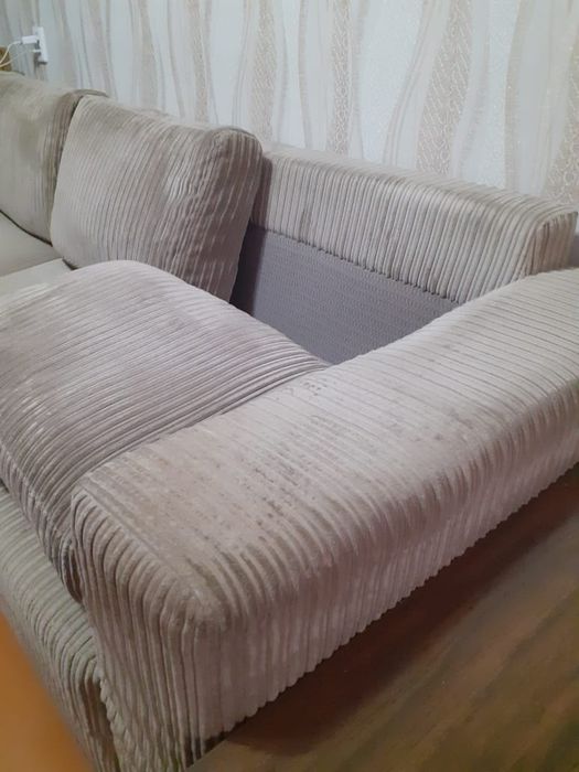Продаётся не дорого диван б/у