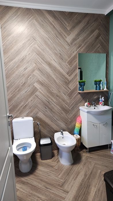 Proprietar vând Duplex parter cu  Garaj  - 35 mp.  Preț 147.000 E.