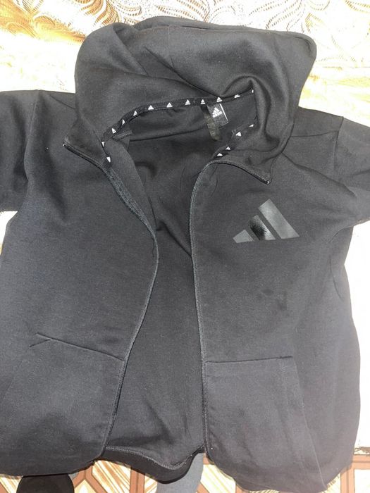 Продам кофты каждый по 3000