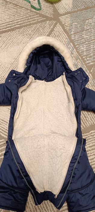 Продам детский комбинезон-трансформер (зима, осень)