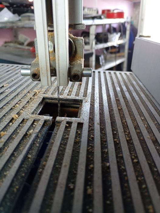 Aparat debitat , pânză verticala