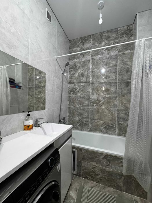 Продам 2х комн кв Батыс ЖК Алем