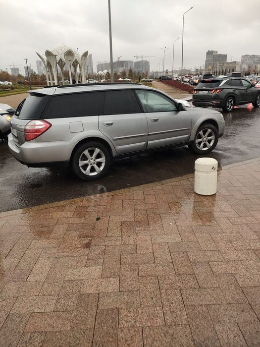 Субару Оутбек 2.5 бензин  Автомат