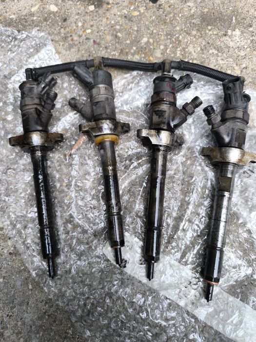 Injectoare 1.4 / 1.6 HDI Peugeot 307 Citroen C2 C4 C5 Ford Focus