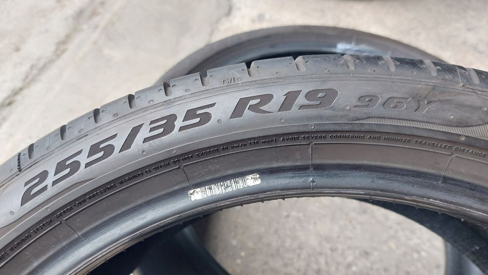 Летни гуми 255/35/19 Pirelli P Zero 2 броя