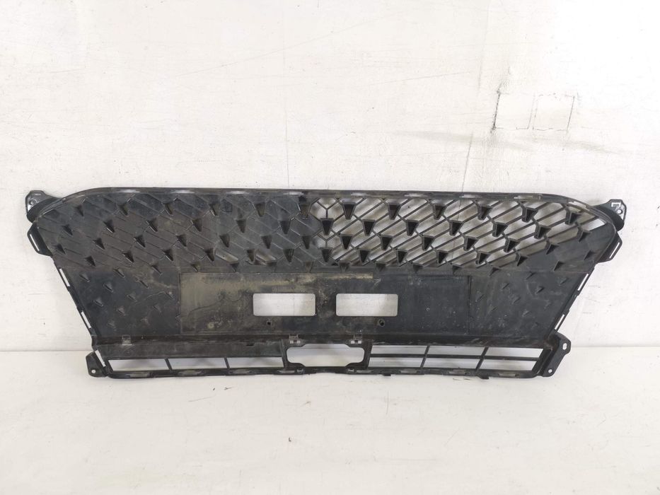 Долна решетка на предна броня Toyota Aygo X Cross Оригинална, в добро