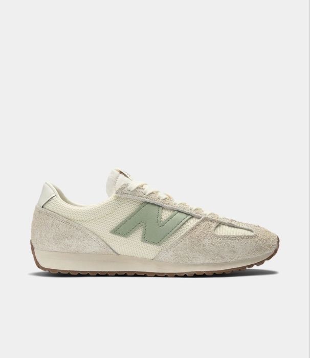 New balance sneakers