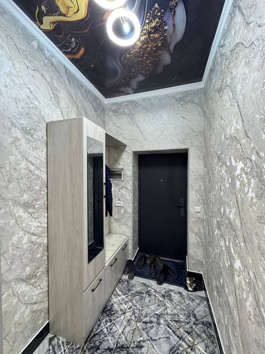 Элитний лифтли домнинг 4-этажида жойлашган 2 хонали квартира ижарага б