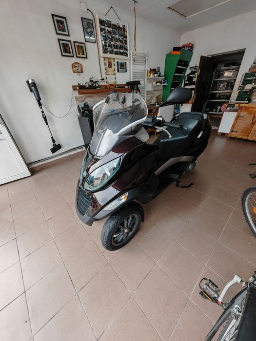 Vând Piaggio mp3, 250 cmc, 22 CP