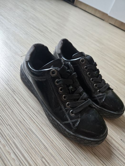 Лот нови и като нови обувки 36 н