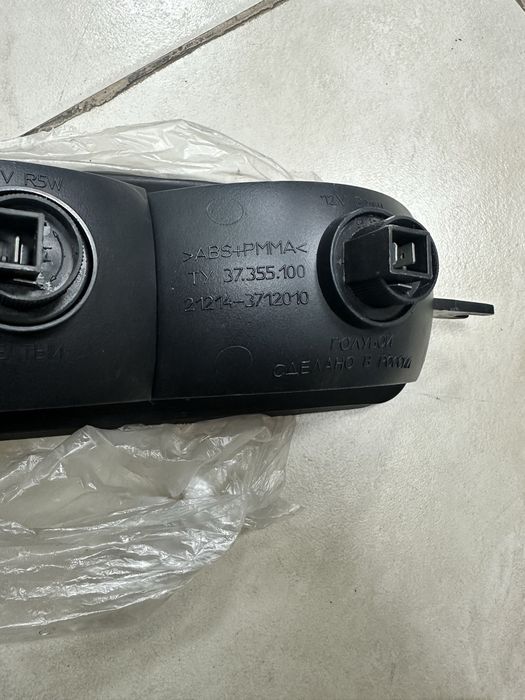 Продам комплект фар на ниву 2121
