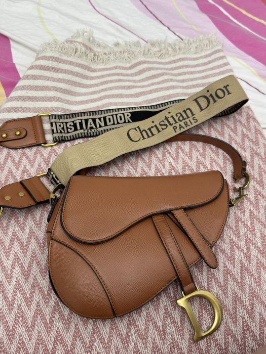 сумка седло от Диор