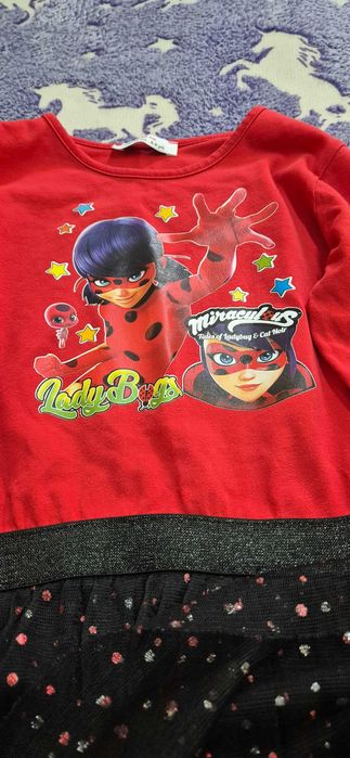 Червена рокля на калинката