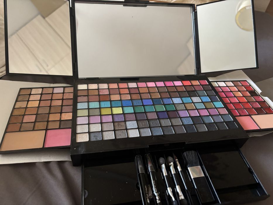 Mirror Palette Douglas